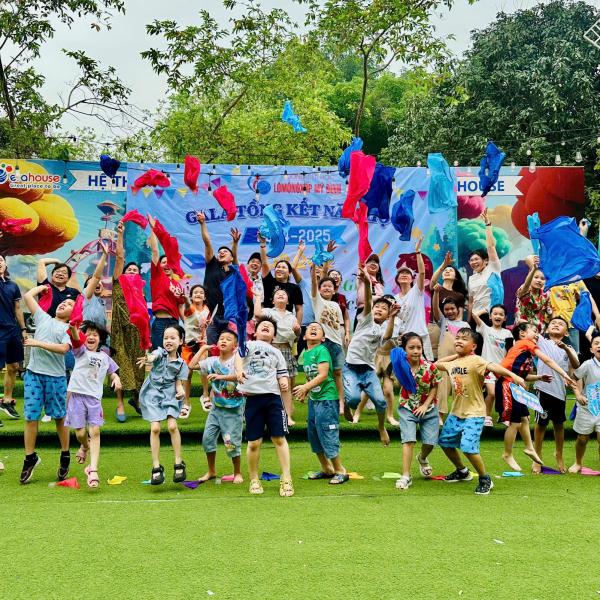 Liên hoan tổng kết năm học tại Erahouse
