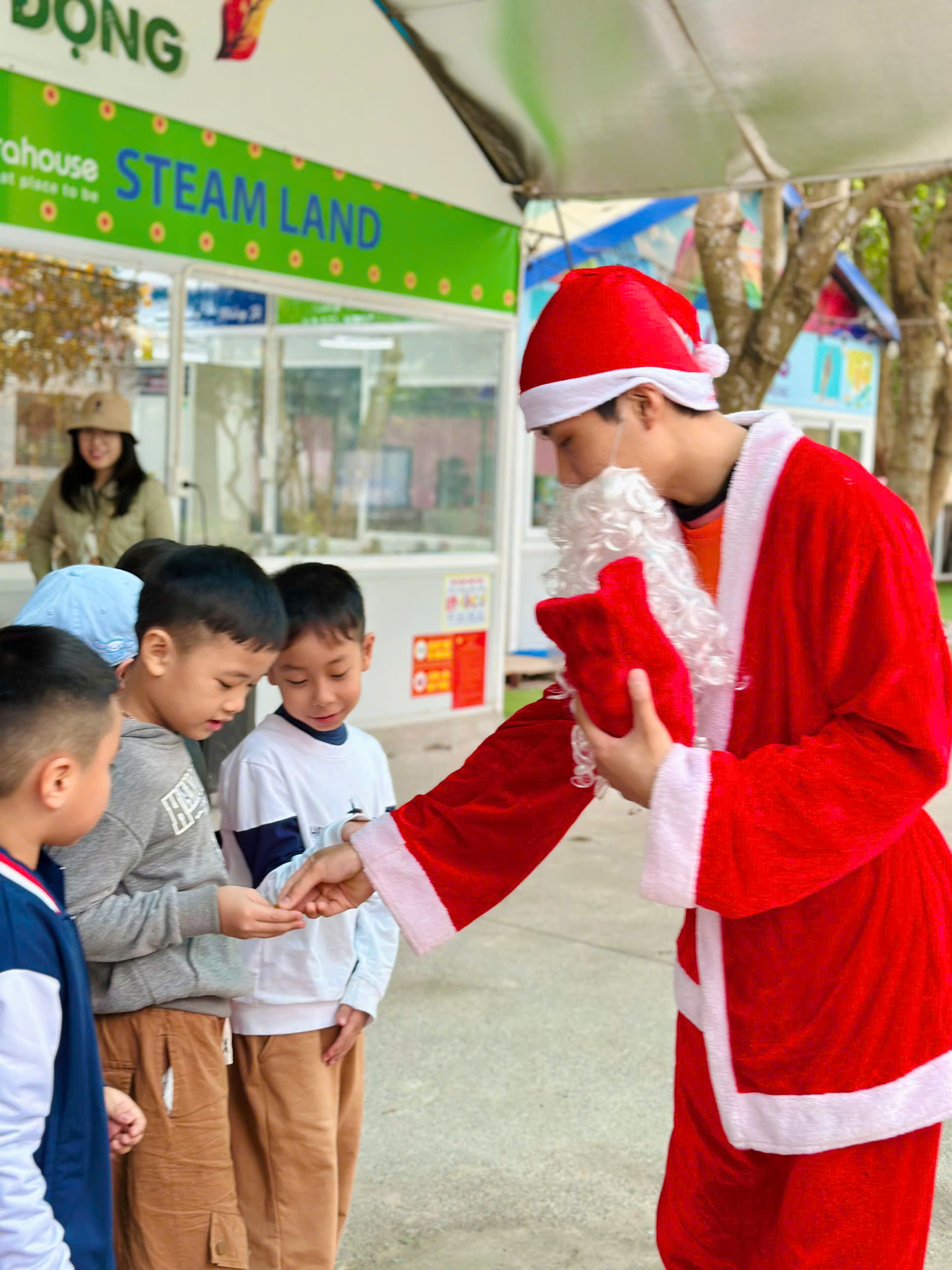 z6105856021749-c88a9240a37a31d2800f862e3a254b7c